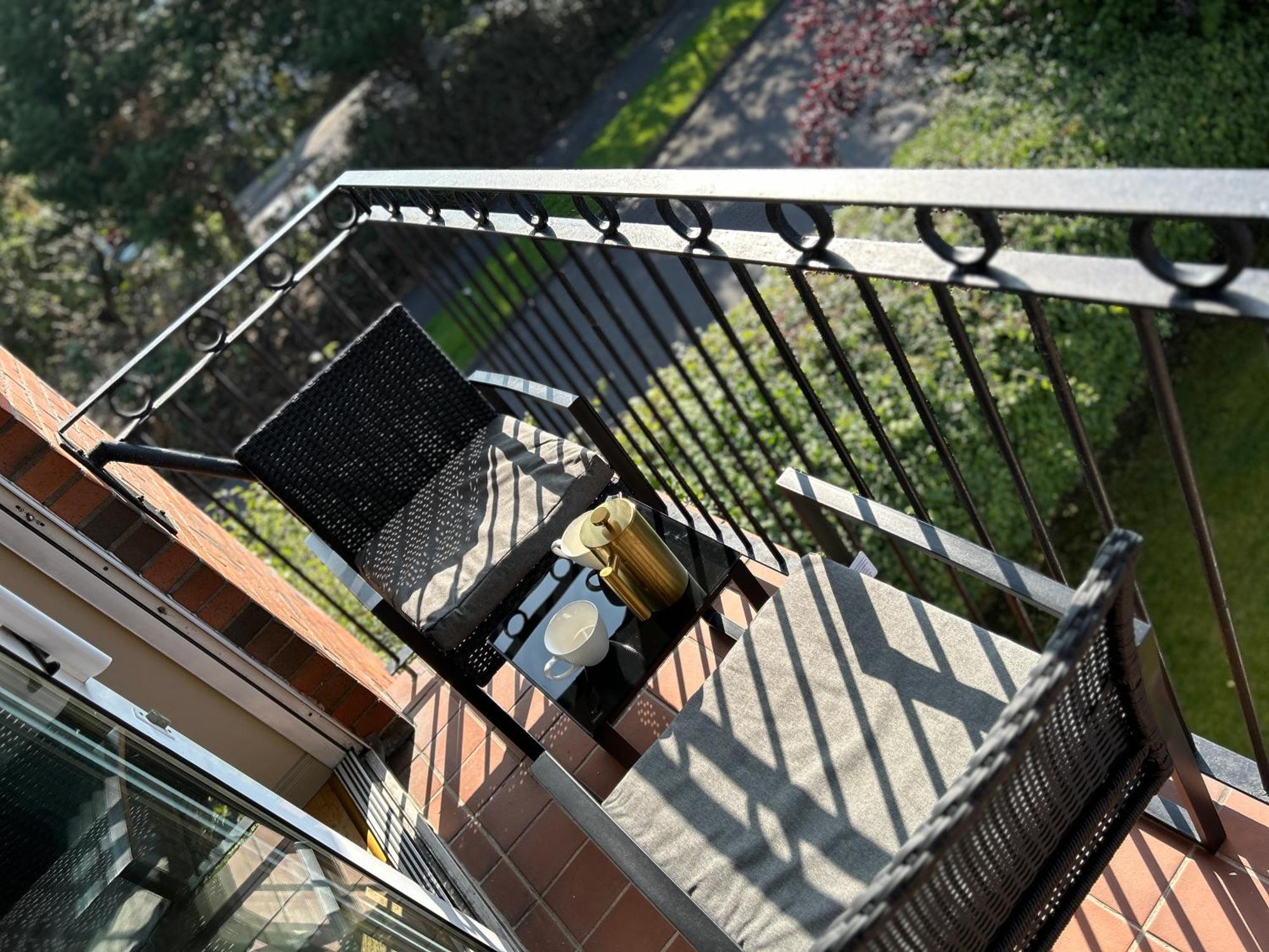 Belfast - Relax & Unwind In Our Skyline Retreat - 3 Bedroom Apartment With Parking Exterior photo